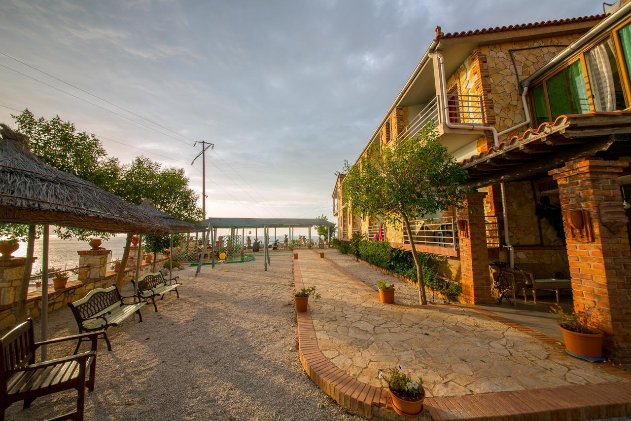 Hotel "San Saena " Radhimë Exteriör bild